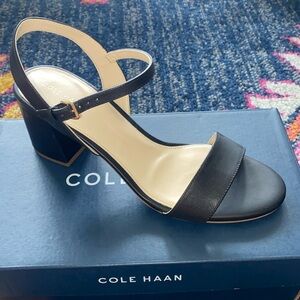 NWT Black heals